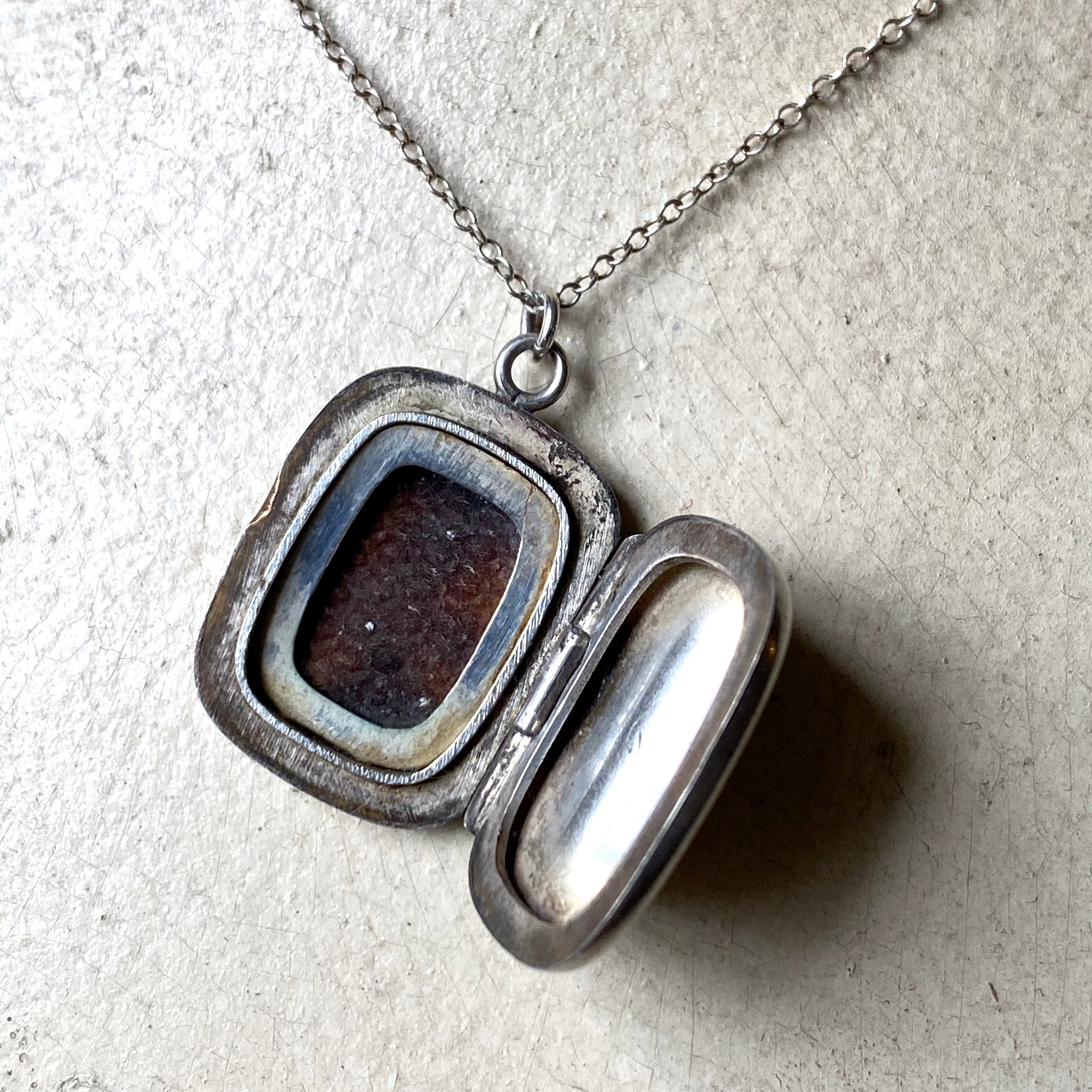 Locket chain silver sales